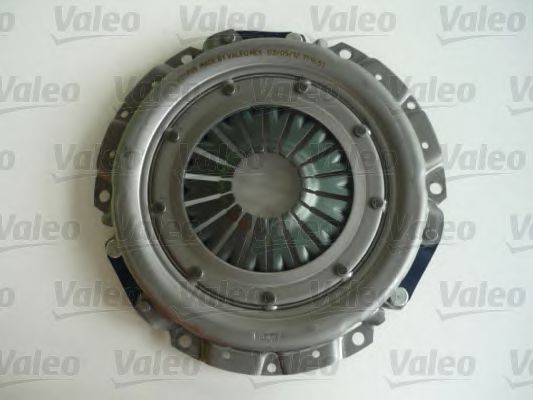 Комплект сцепления VALEO 826877 Комплект сцепления VALEO 826877