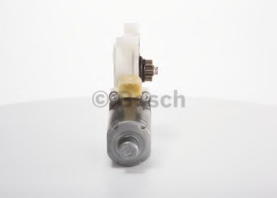 Электродвигатель, стеклоподъемник BOSCH 0 130 821 493 Электродвигатель, стеклоподъемник BOSCH 0 130 821 493